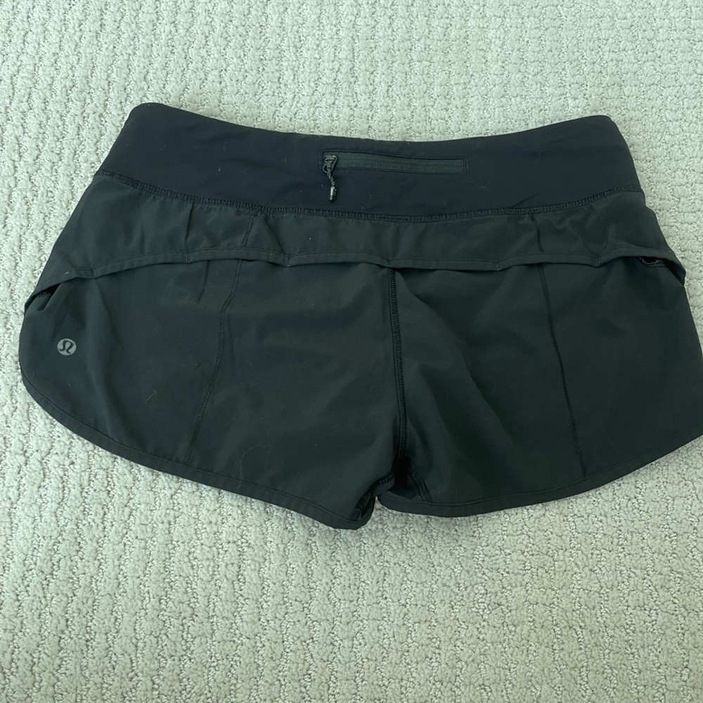 Black lululemon speed up low rise 2.5” shorts